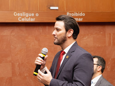 O Presid. Dr. Adriano Cotta se reuniu com o Presid. do TJMG e cobrou o retorno da 2ª V. de Família